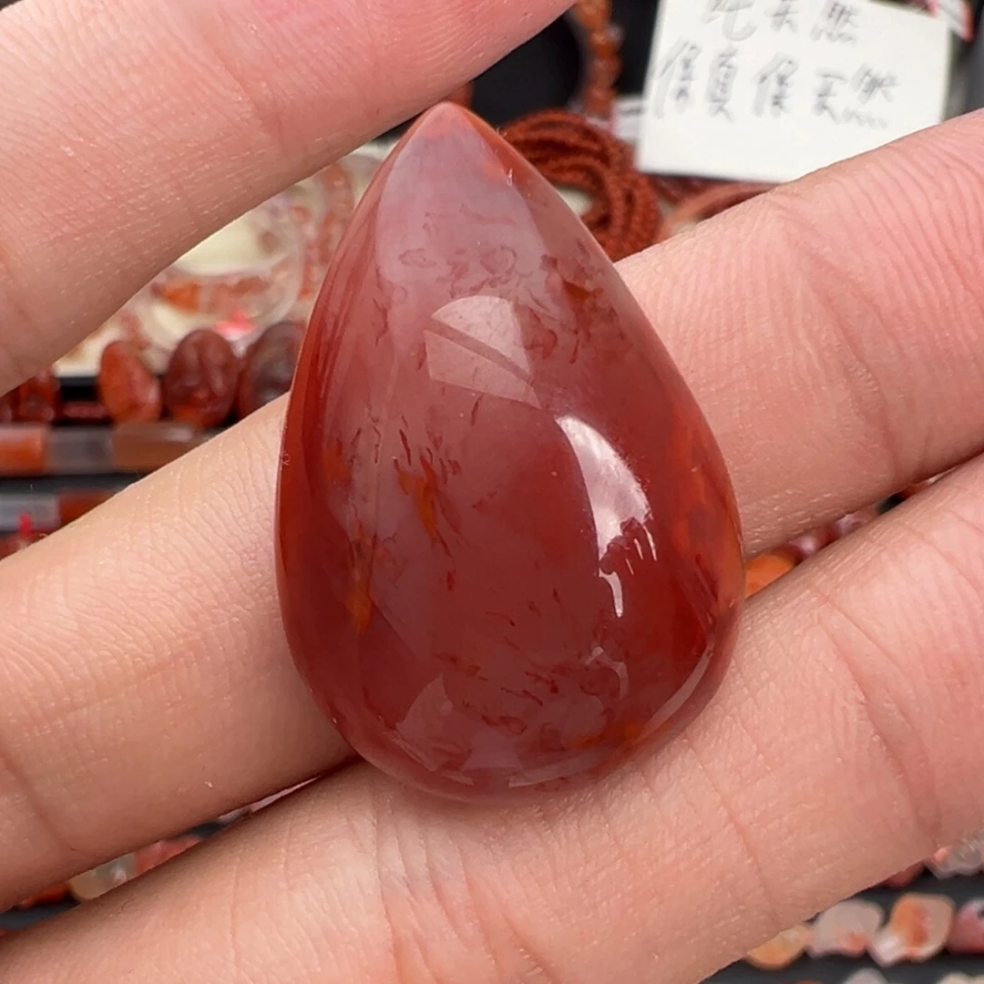 南红玛瑙未镶嵌颈饰水滴