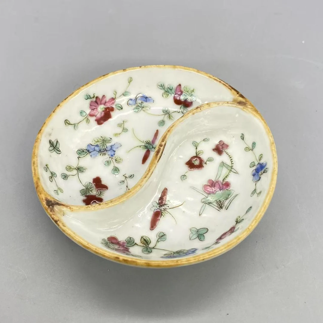 32501137*晚清粉彩花卉草虫纹隔盘/瓷器三/江苏省文物总店/MM