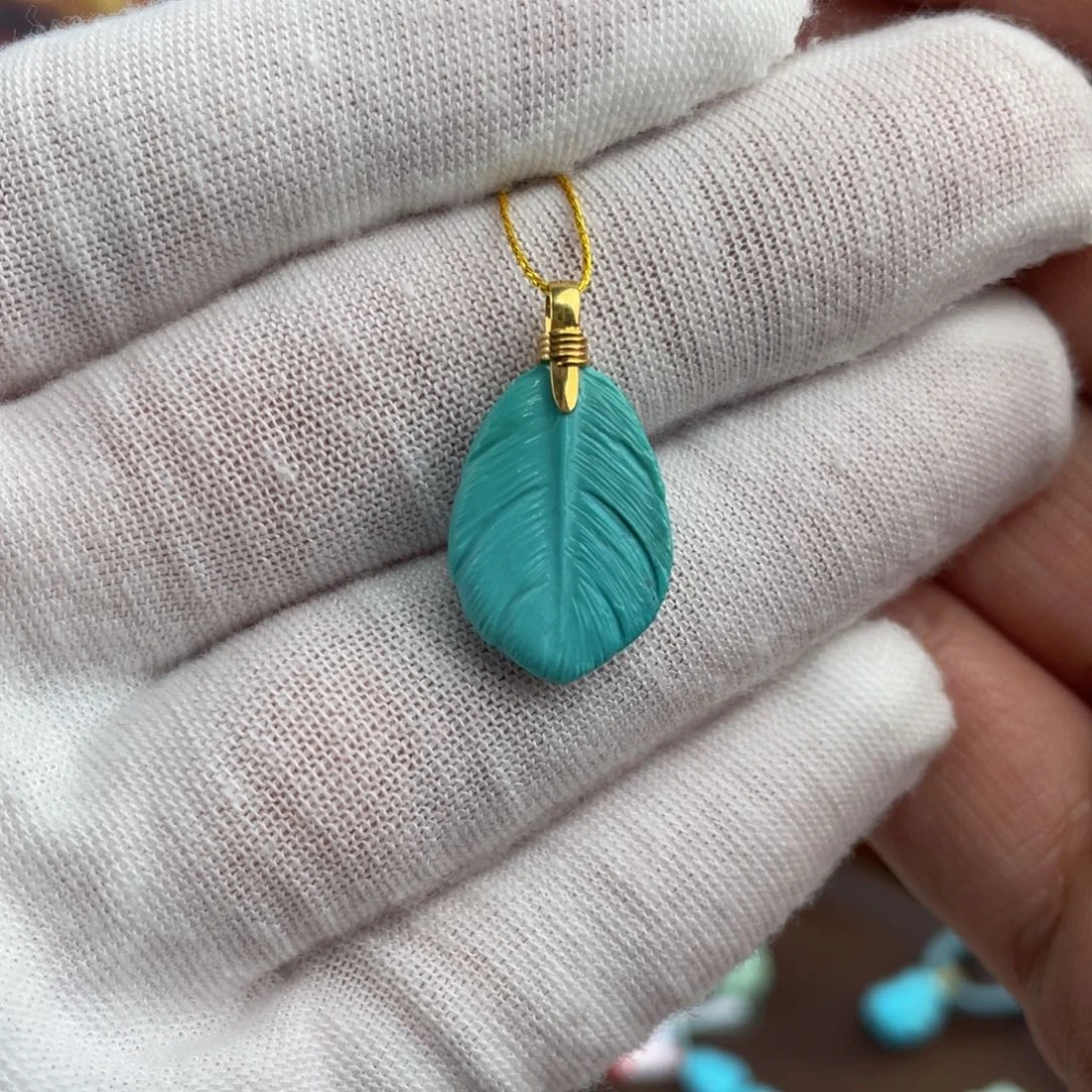 绿松石手链18K金镶嵌羽毛吊坠