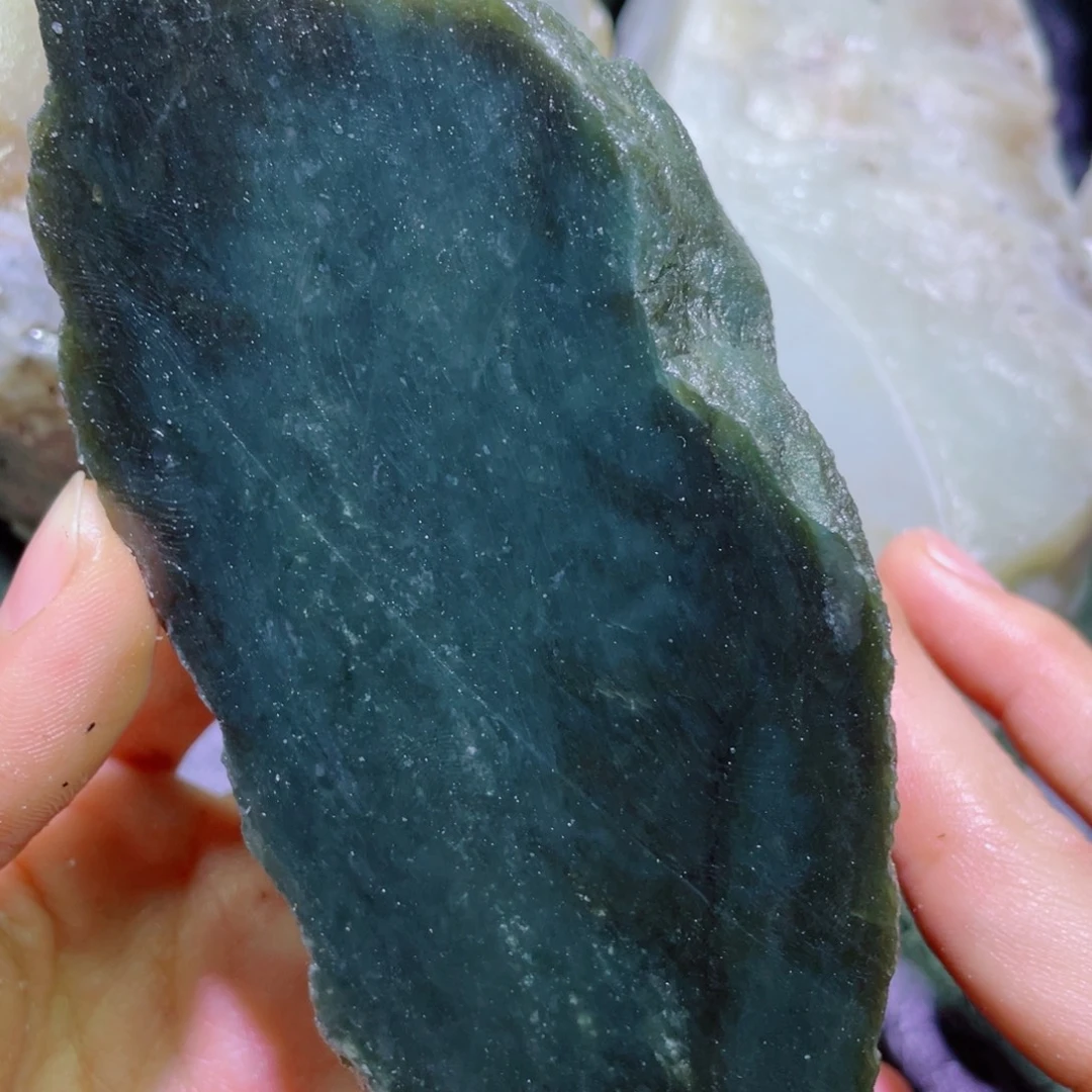 和田玉未镶嵌珠宝半成品