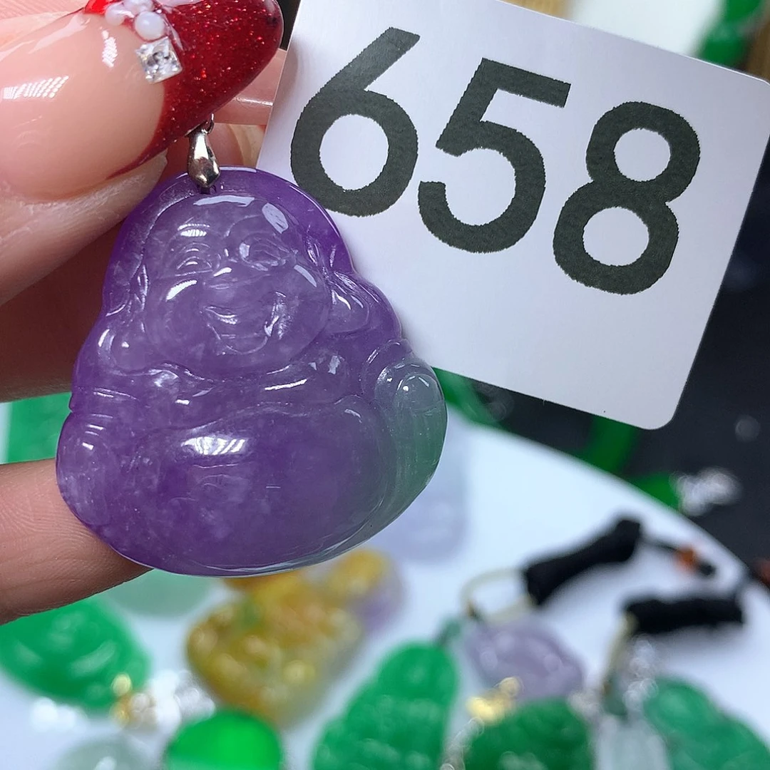 翡翠吊坠(赠链)未镶嵌