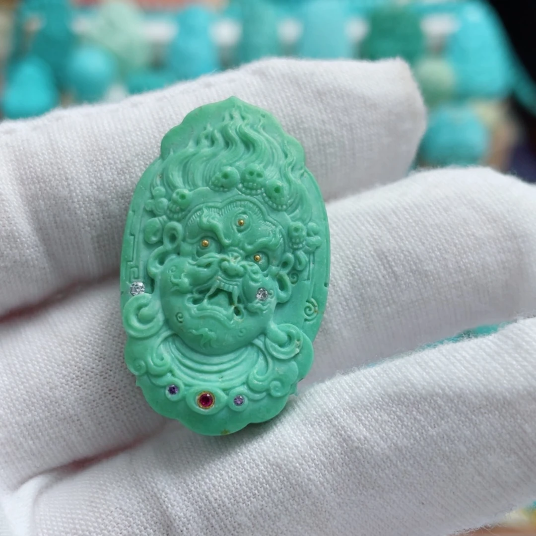 绿松石未镶嵌珠宝奇石