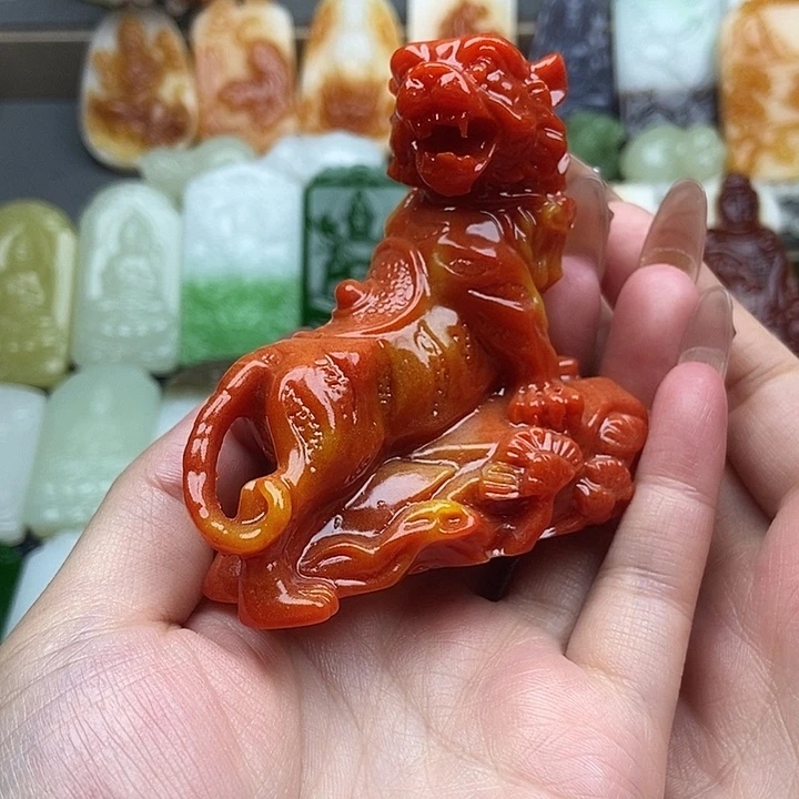 颈饰未镶嵌石英岩玉