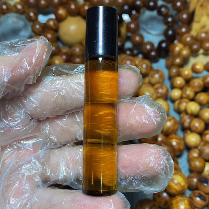 柏木（崖柏）太行崖柏精华油古法压榨法