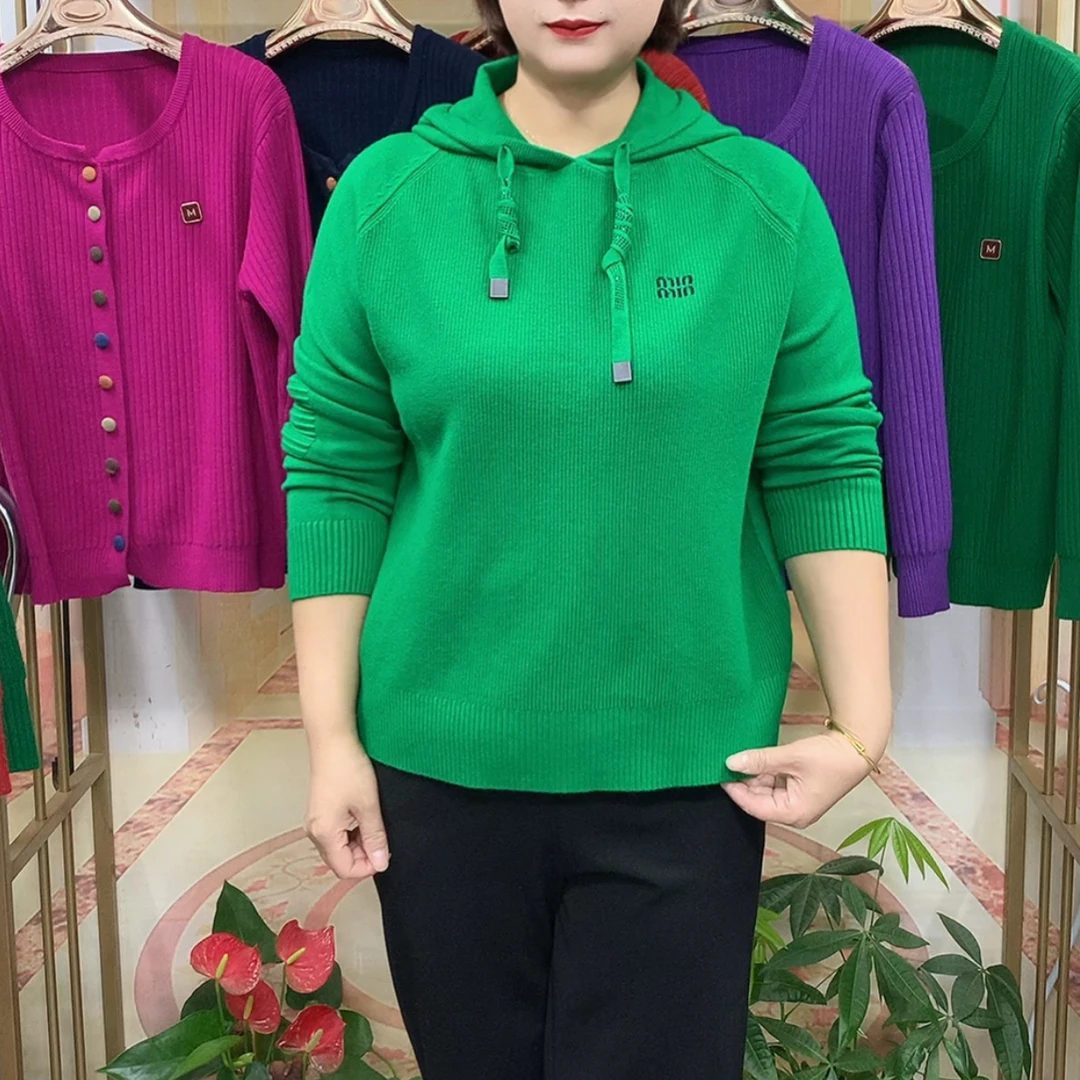 连帽休闲长袖女装洋气常规款网红套头百搭秋冬时尚针织衫