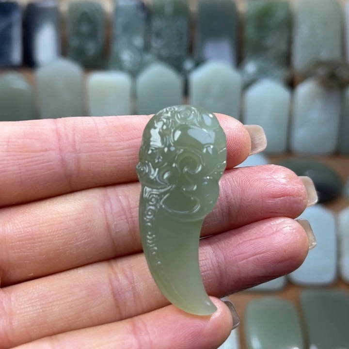 和田玉挂件未镶嵌