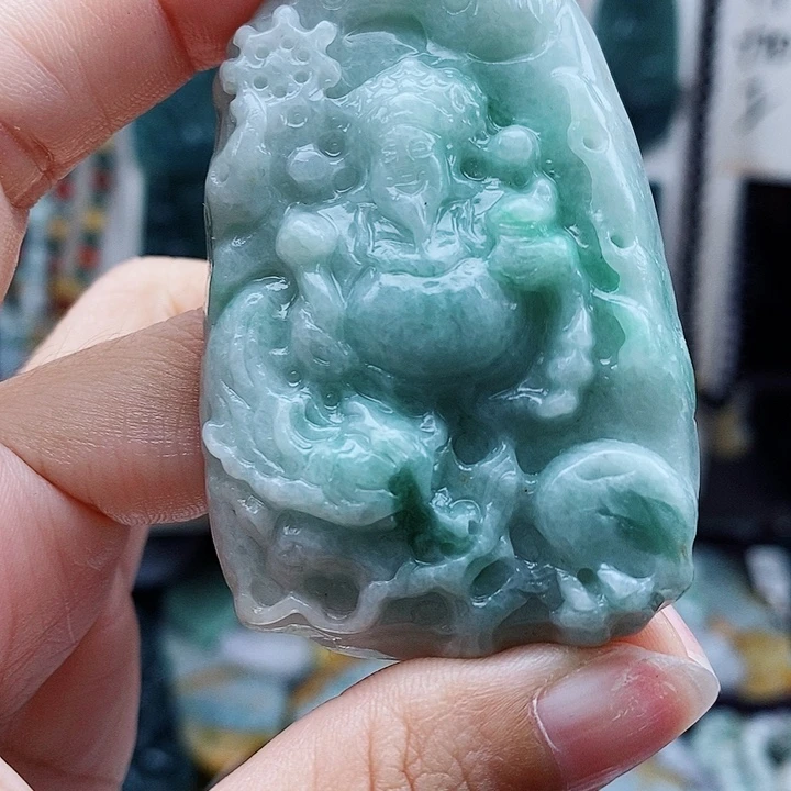 翡翠未镶嵌颈饰翡翠