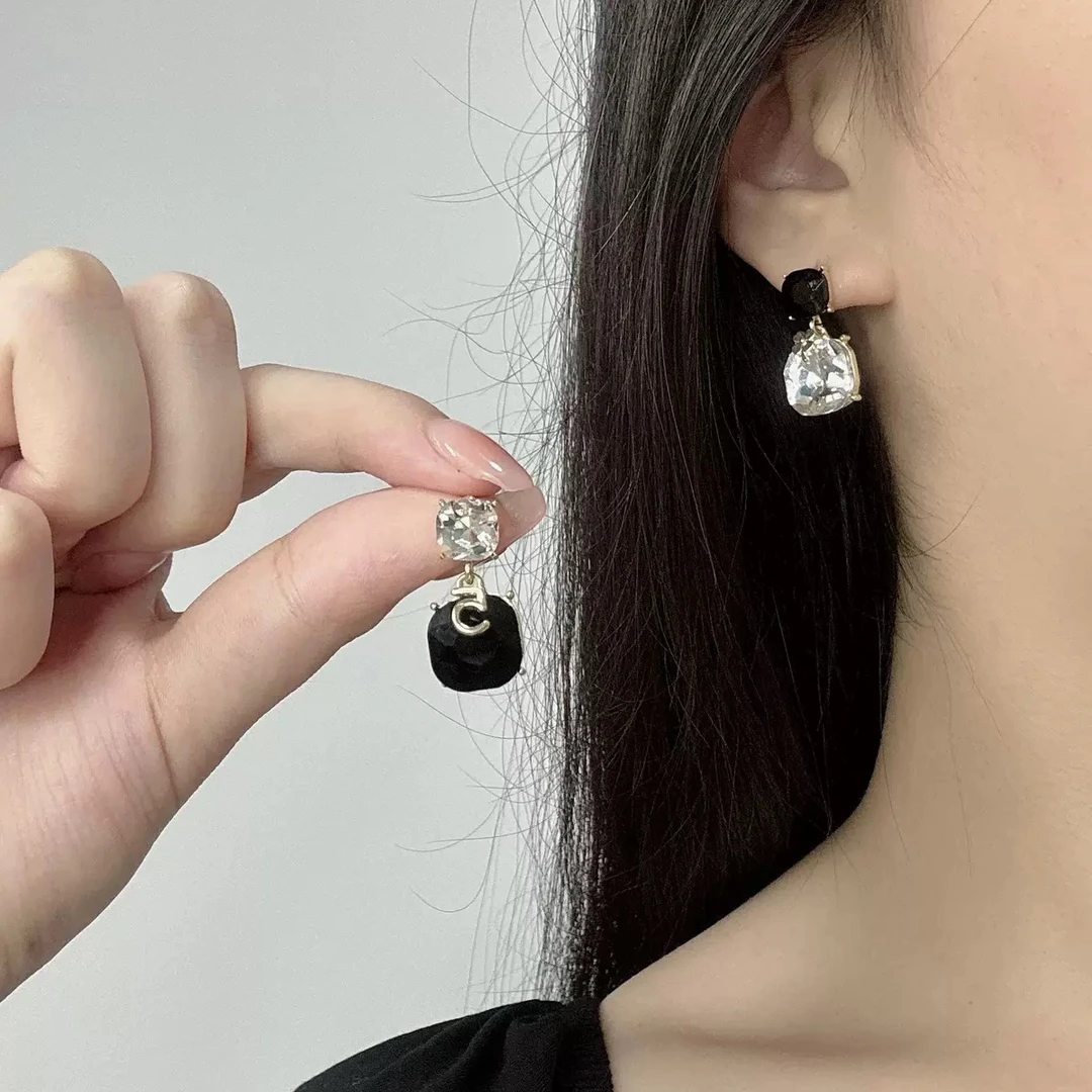 铜合金耳饰 不对称耳环女小众设计感高级耳钉新款潮轻奢