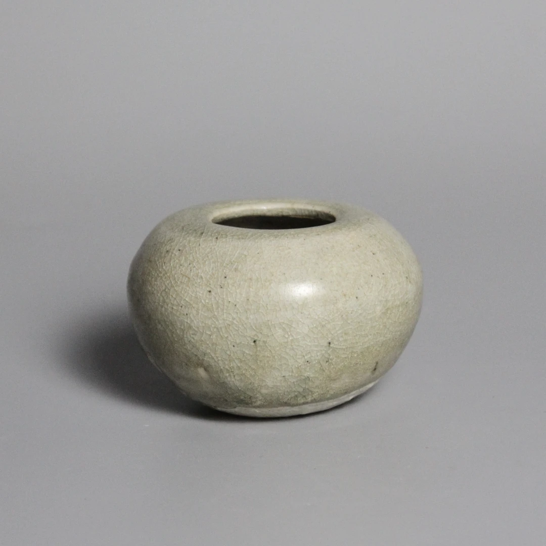 （15）青釉平底水盂