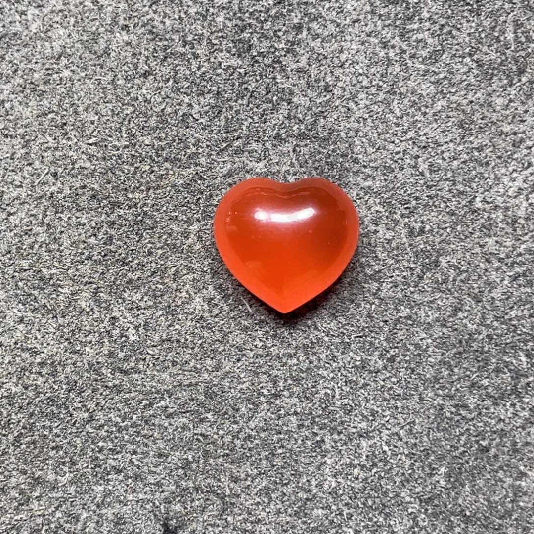 南红玛瑙未镶嵌冰红爱心戒面