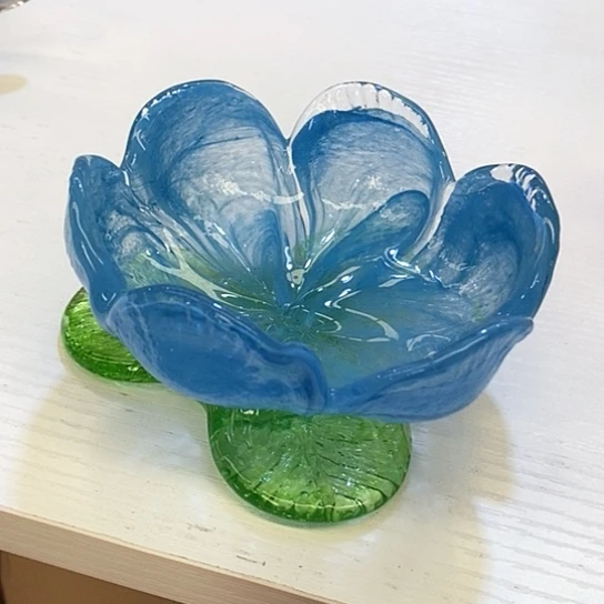 小花碗高5厘米宽10厘米