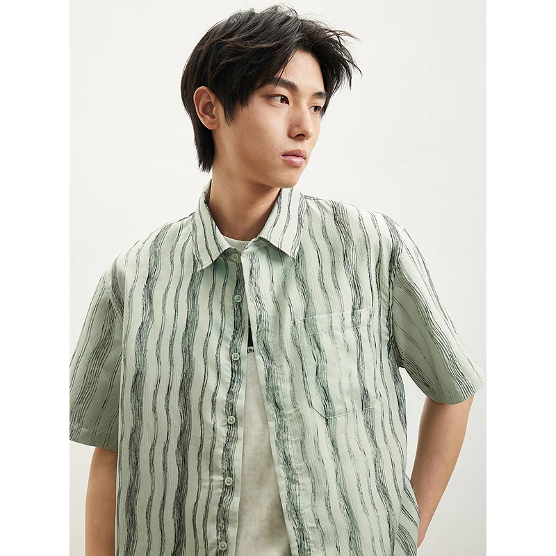 新款时尚肌理感高级感时尚个性显瘦撞色条纹休闲衬衣夏季薄款男士