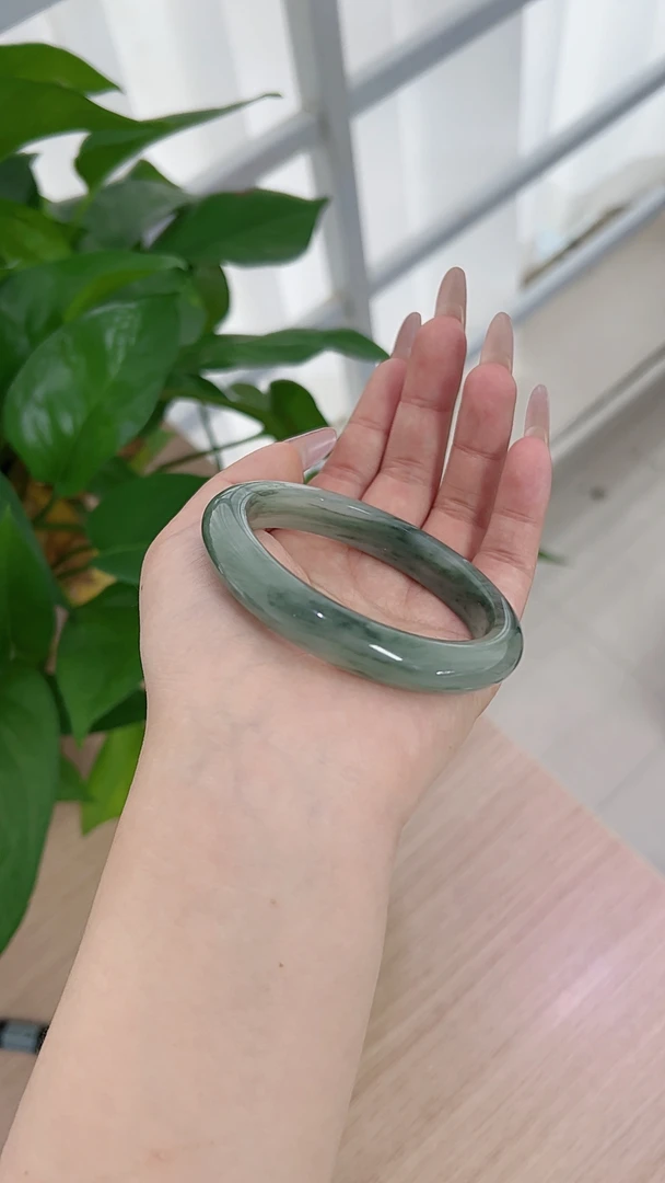 多样性发货石英质玉手镯编码：58