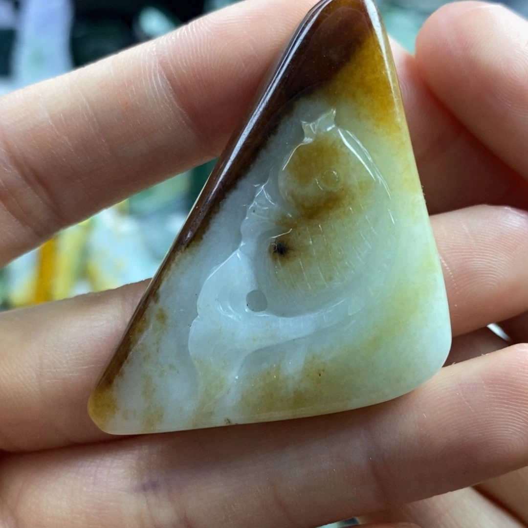 翡翠颈饰未镶嵌吊坠