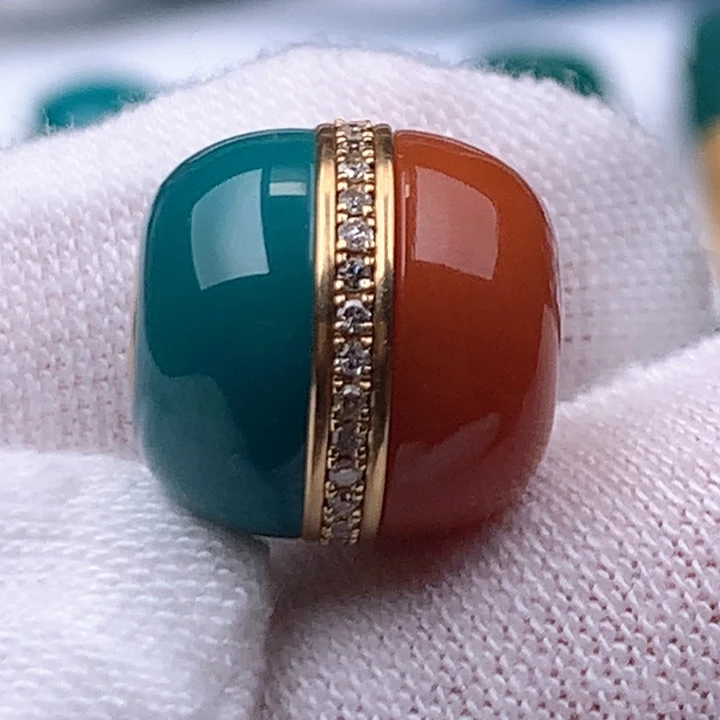 绿松石车挂18K金镶嵌