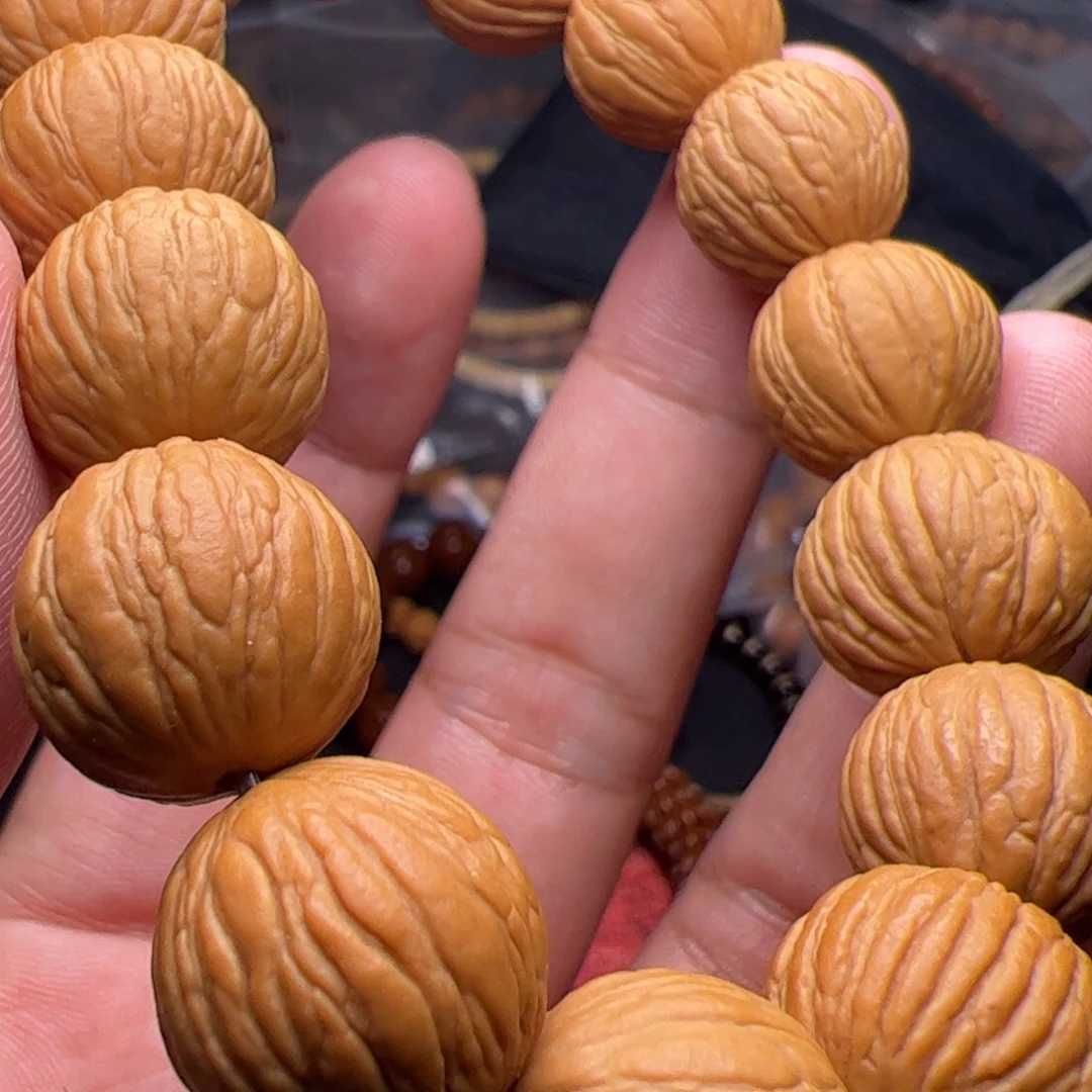 猴头核桃吊坠啦啦啦