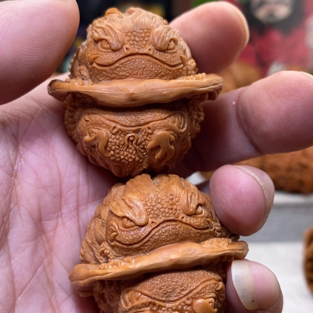 向***师文玩核桃把件纯手工雕刻地府蟾