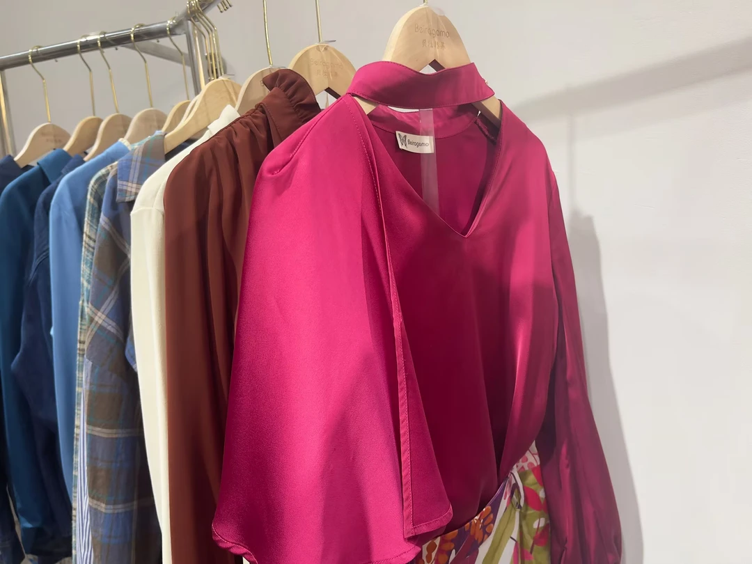 【贝拉格慕直播间拍款式】642*柜台秋冬羽绒服