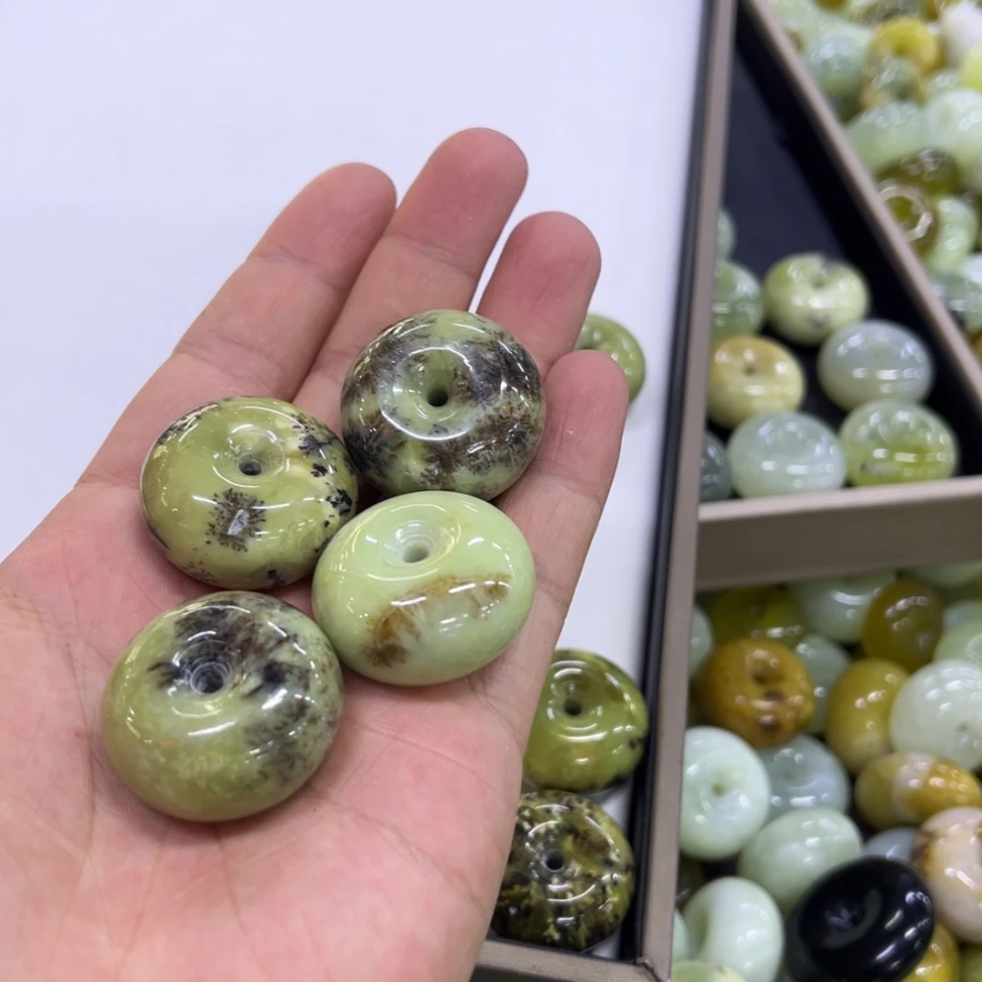 蛇纹石玉合金颈饰