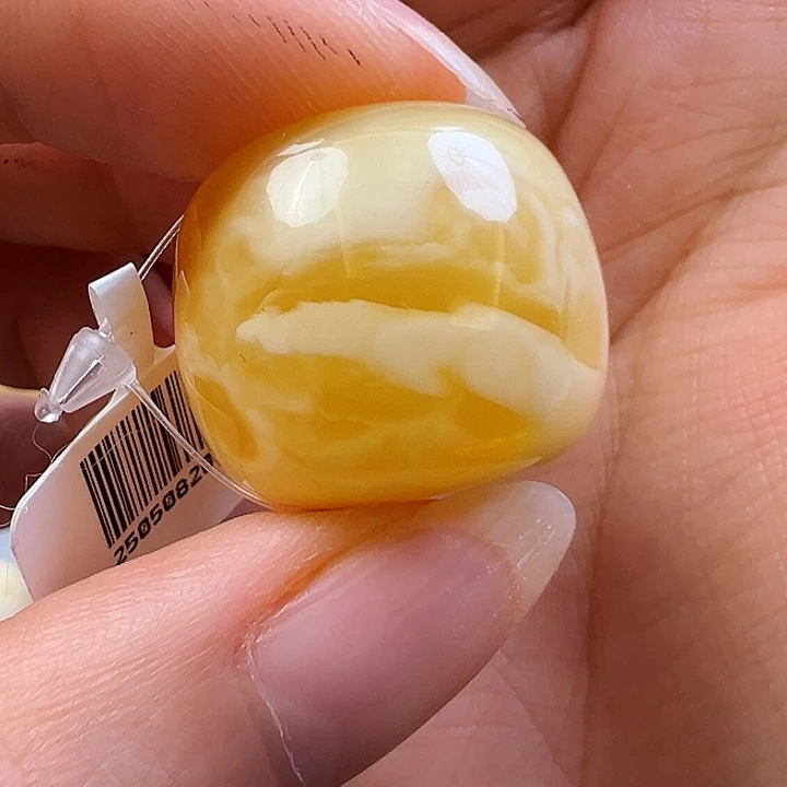 未镶嵌蜜蜡珠宝奇石