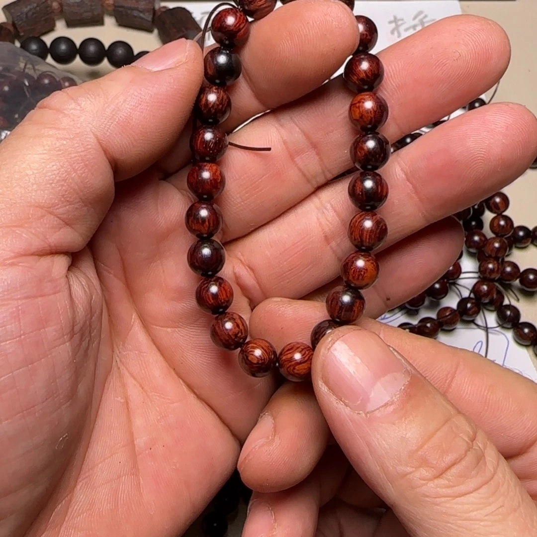 降真香其他海南红降0.8圆珠瑕疵…