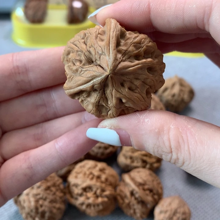 z***x文玩核桃吊坠异形单只