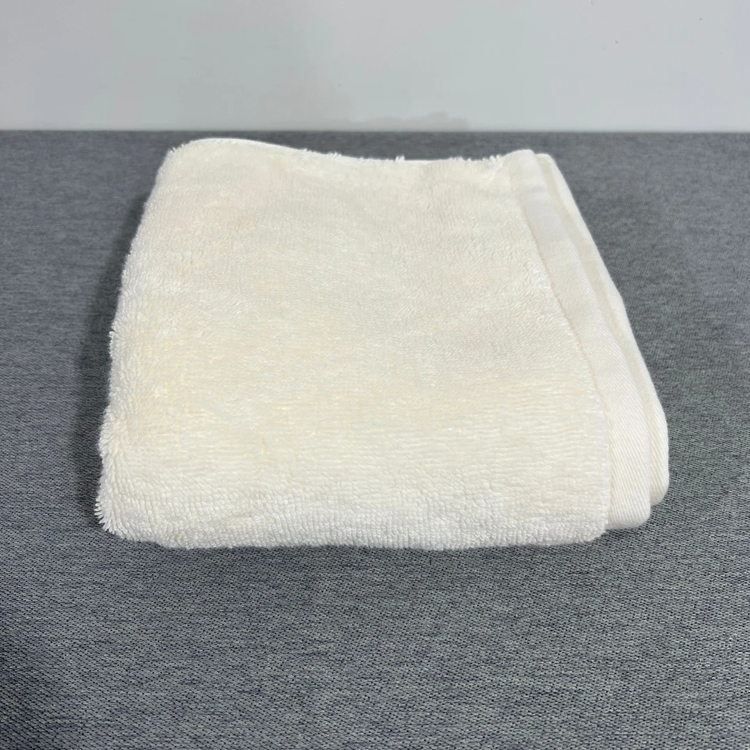 1-211 纯棉低捻面巾 毛巾奶白色 40*76CM约190G