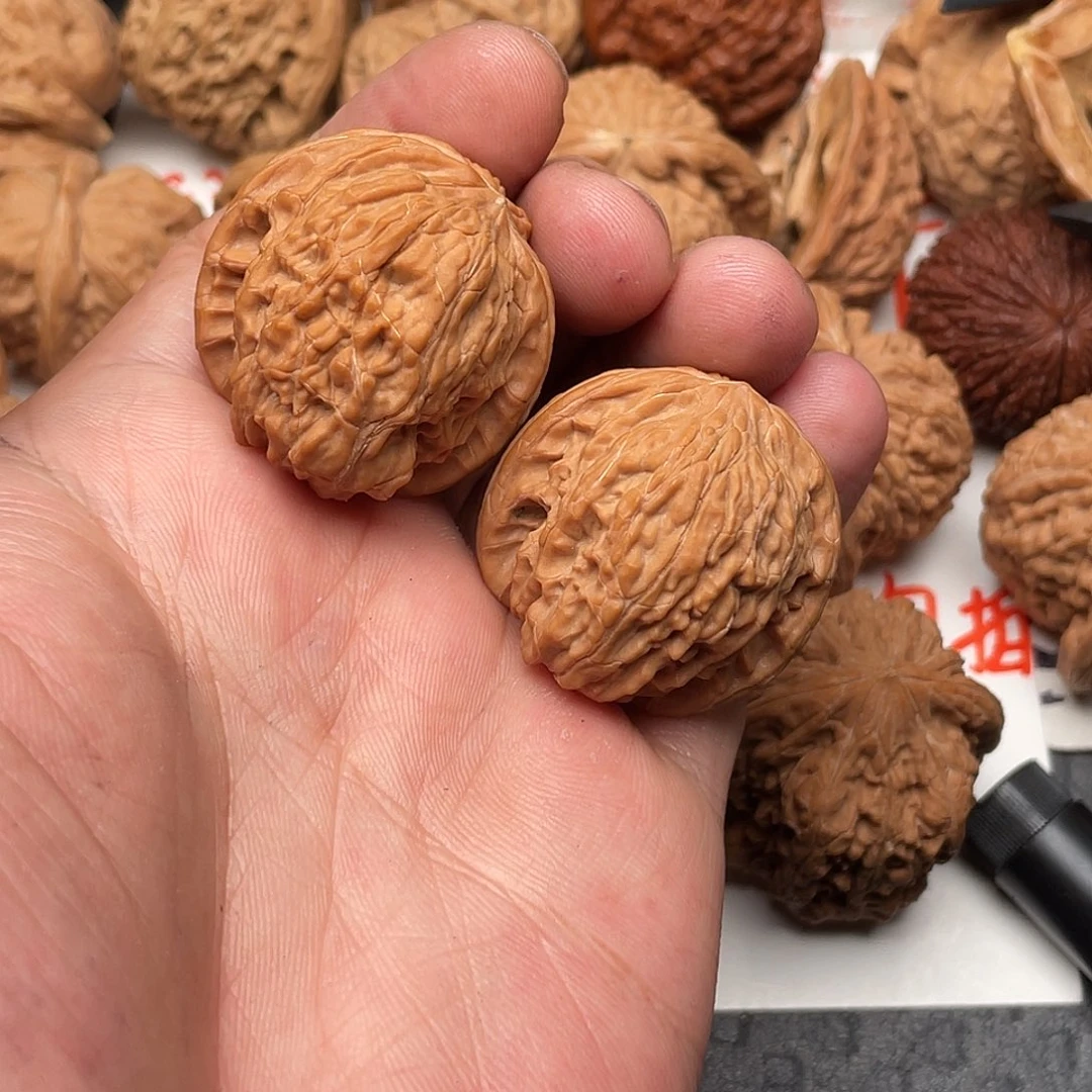 文玩核桃吊坠奋***春磨盘