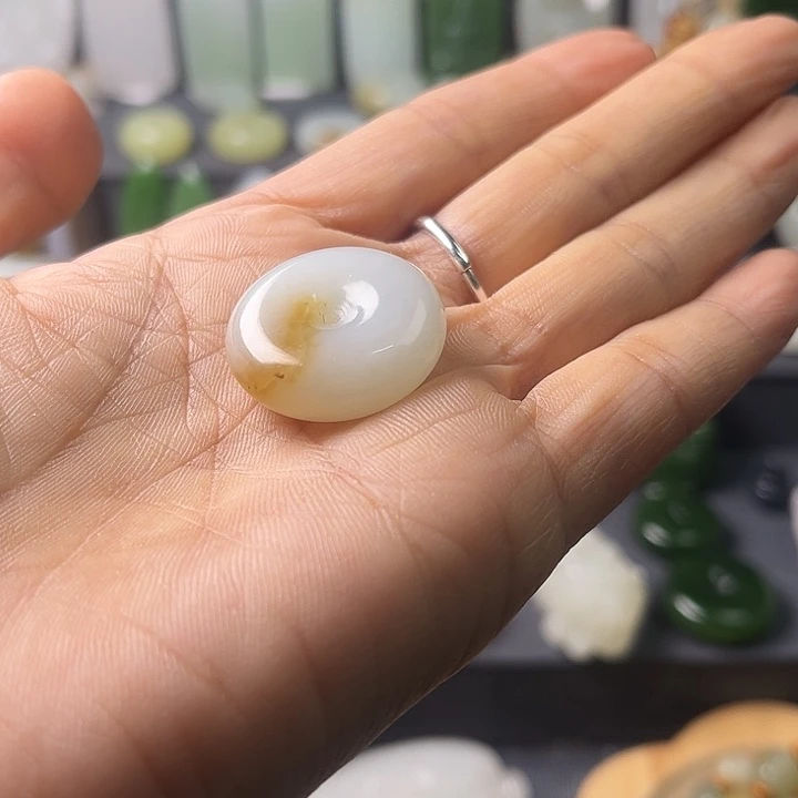 和田玉（糖玉）未镶嵌项链