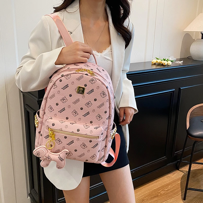 可爱小熊双肩包女2025新款韩版大学生书包时尚百搭大容量通勤背包