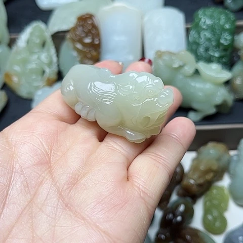 和田玉颈饰未镶嵌?****j