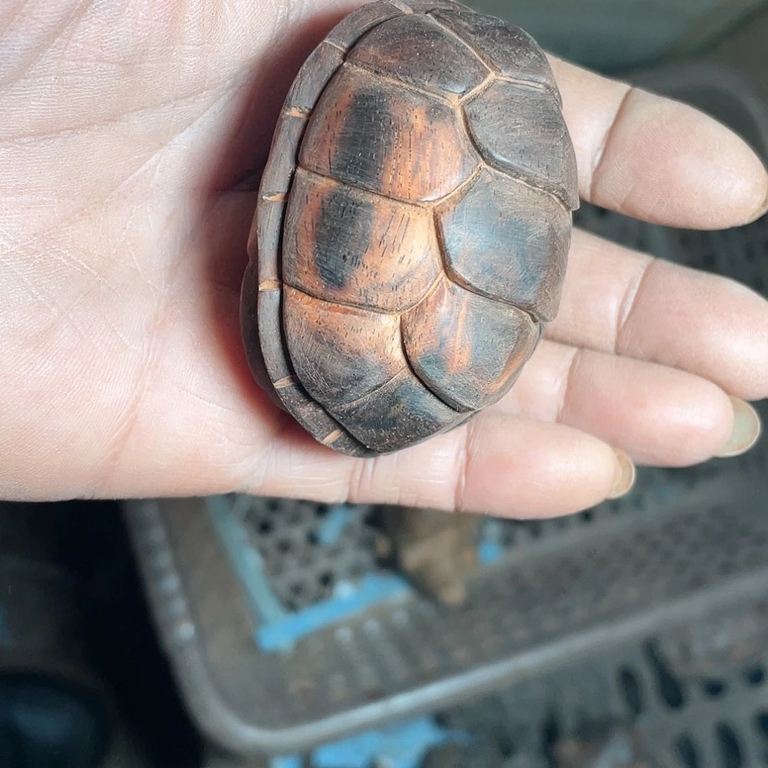 交趾黄檀（大红酸枝）逆*针