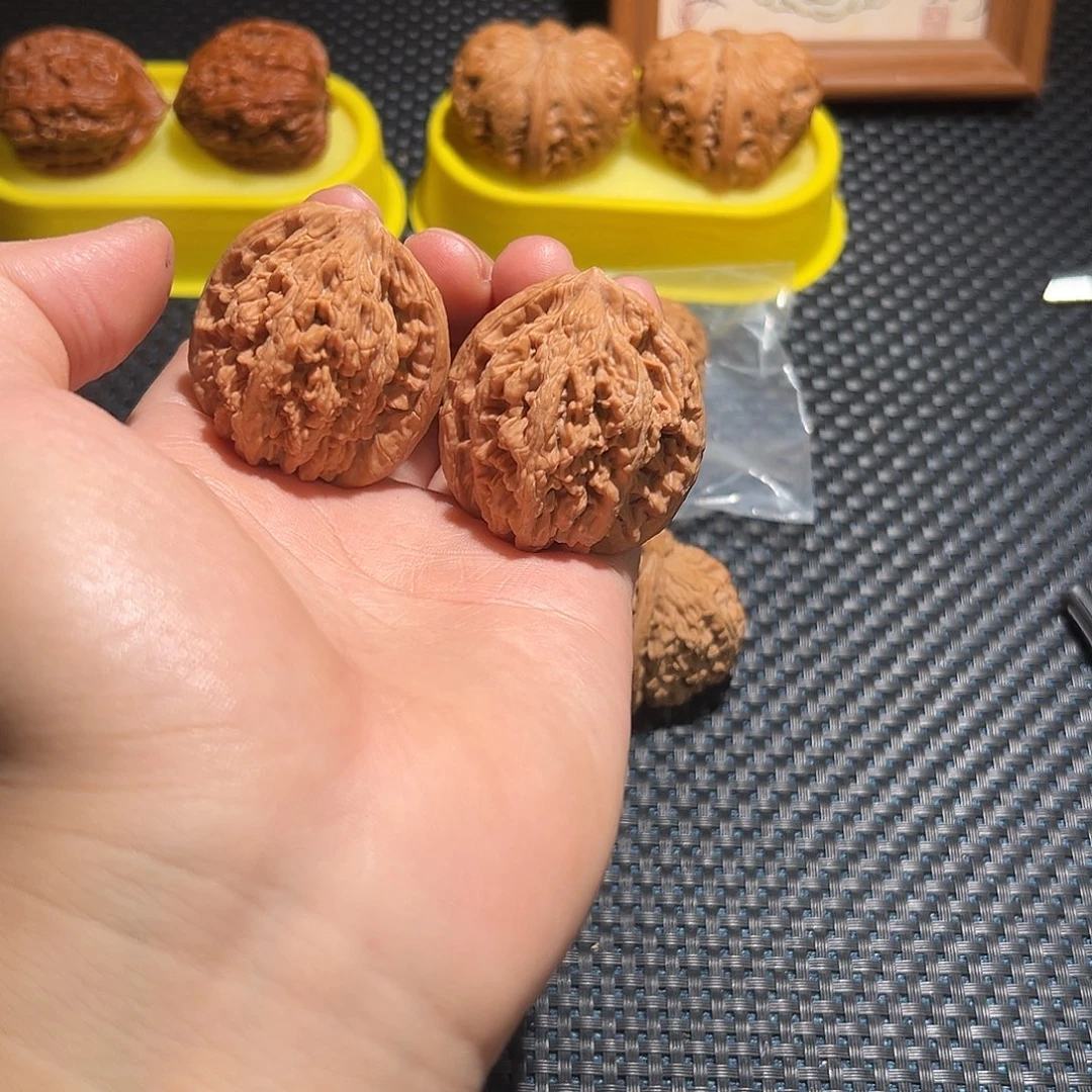 文玩核桃吊坠麦穗虎头 核桃