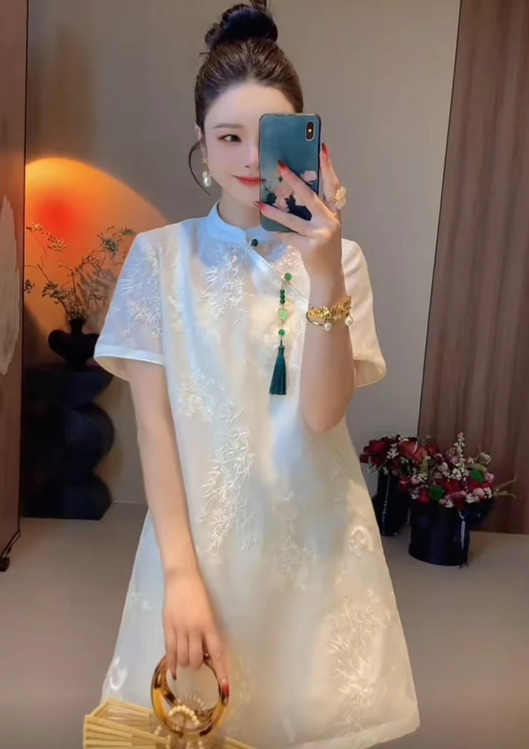 胖m大码2025纯色中国风刺绣轻奢风夏季连衣裙新中式提花显瘦A字裙