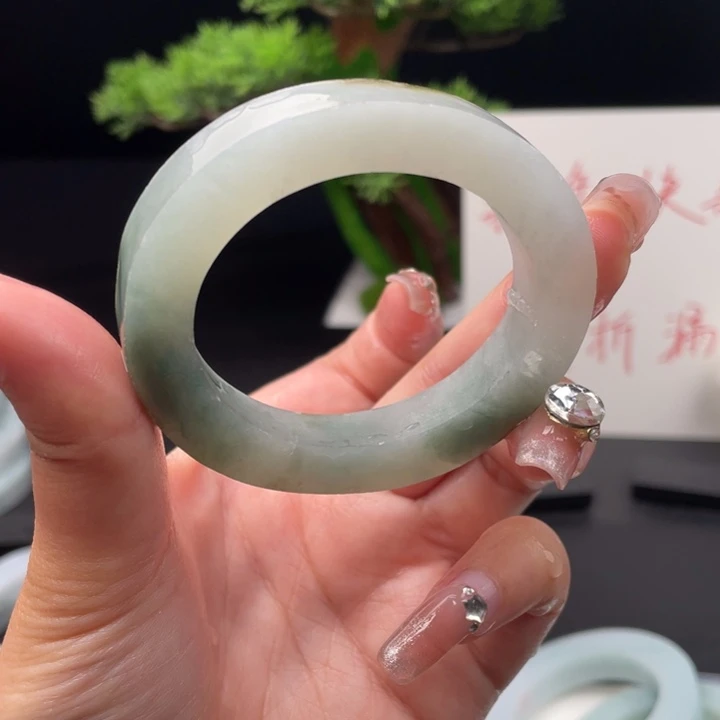 定制翡翠翡翠手镯未镶嵌