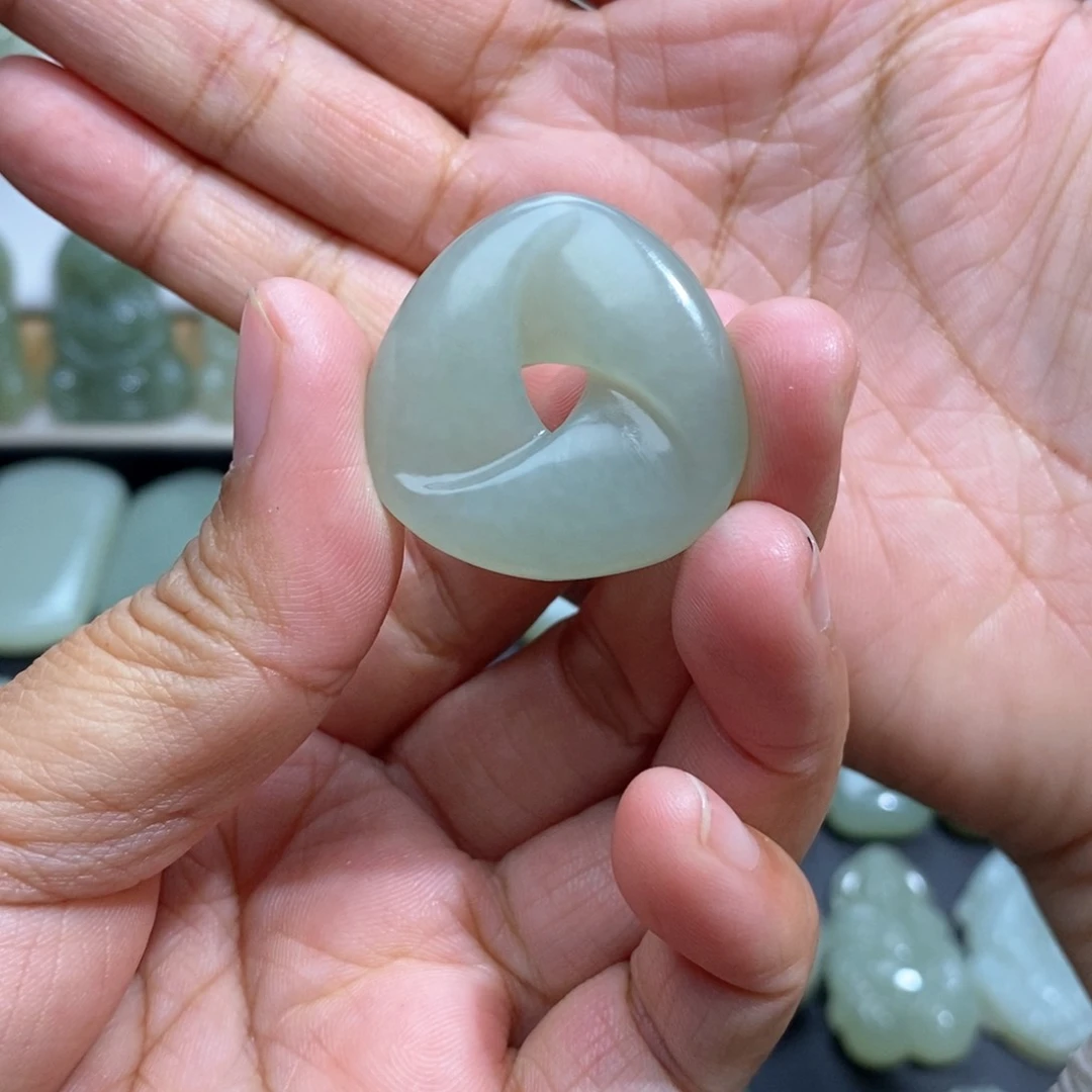 和田玉颈饰未镶嵌汪****德