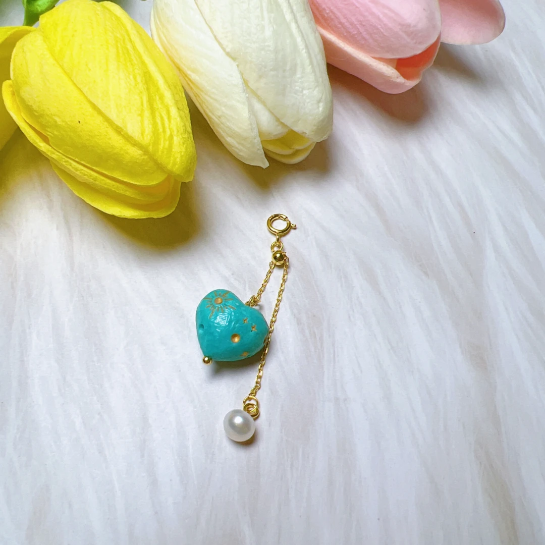 【匠心】天然原矿绿松石精工雕刻描金吊坠