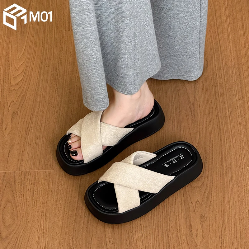 M01法式高级感厚底交叉凉拖鞋女夏季外穿2025新款增高百搭沙滩鞋