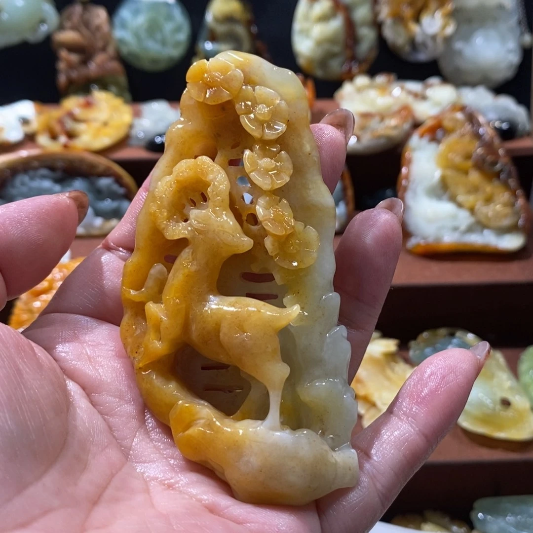 蛇纹石玉未镶嵌颈饰