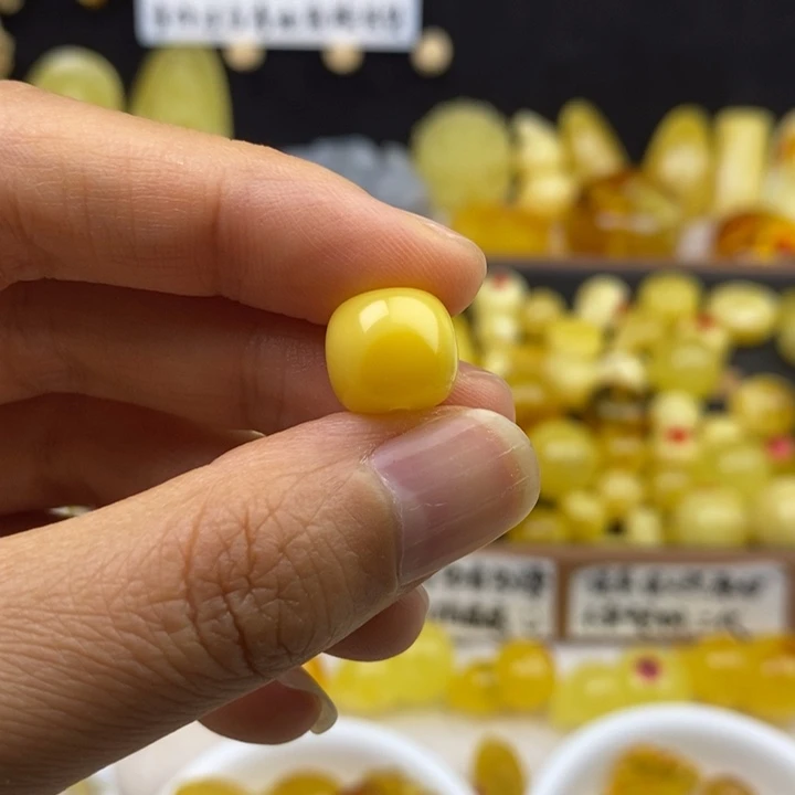 未镶嵌蜜蜡裸石?****长尺寸11，微瑕