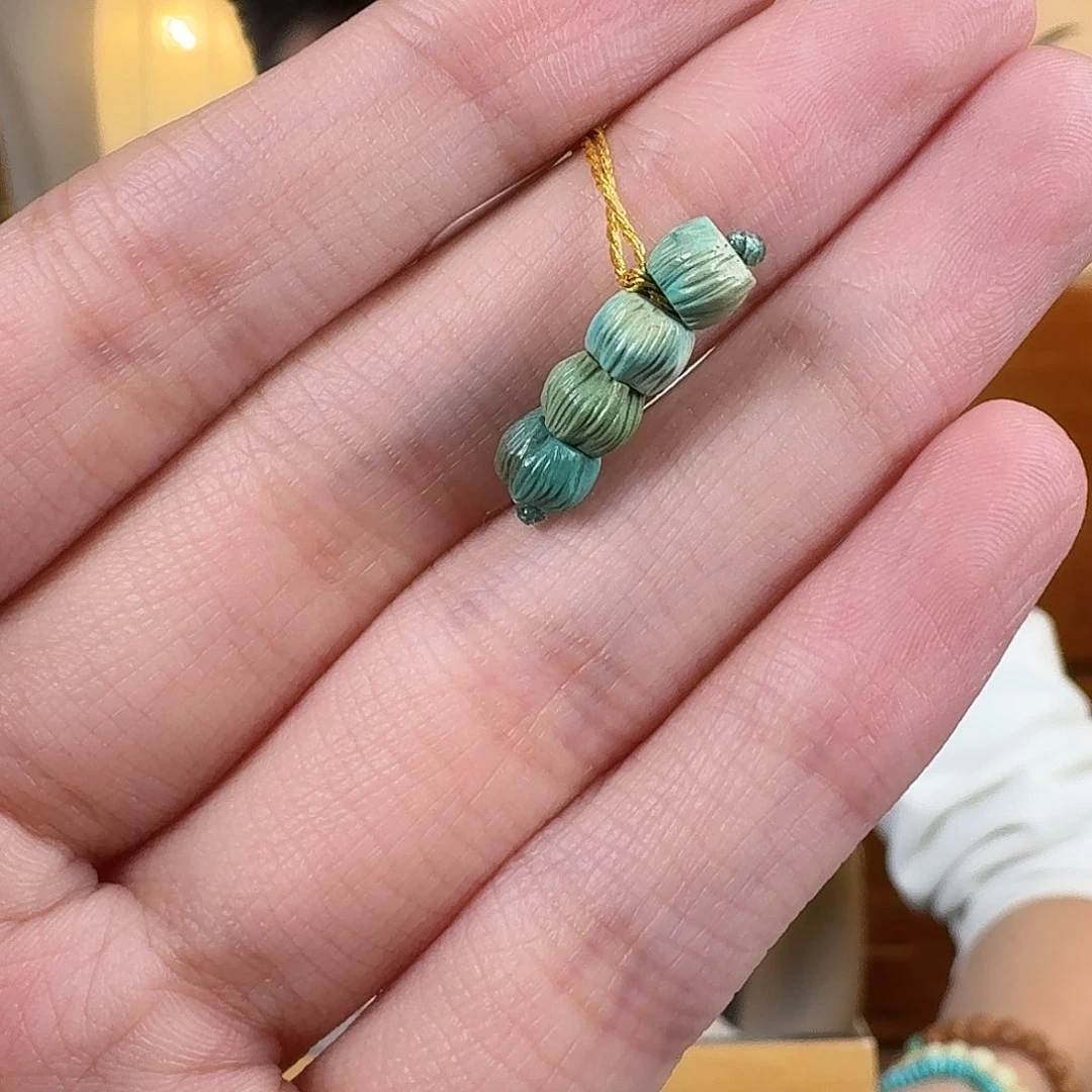 绿松石未镶嵌挂件