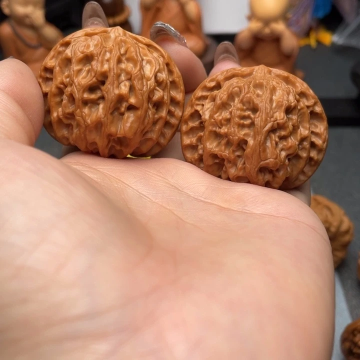 文玩核桃吊坠L****e苹果园43有修