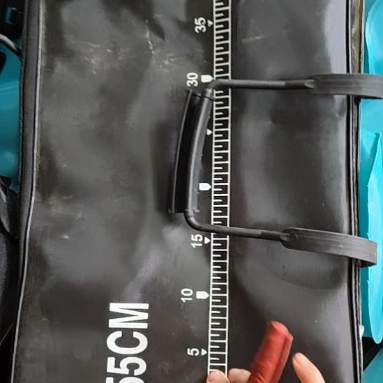 806号瑕疵款折叠水桶55的一个