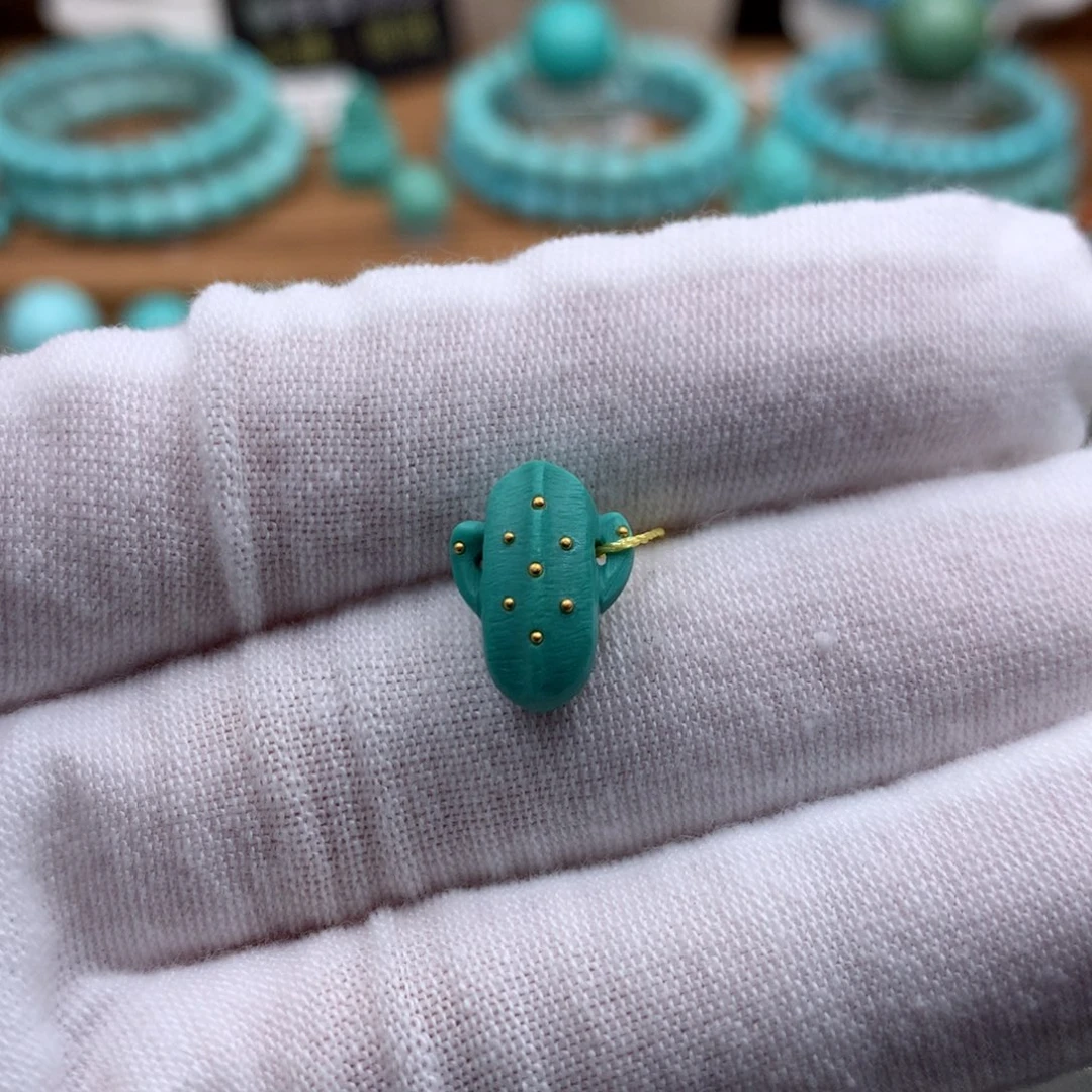 绿松石未镶嵌珠宝奇石