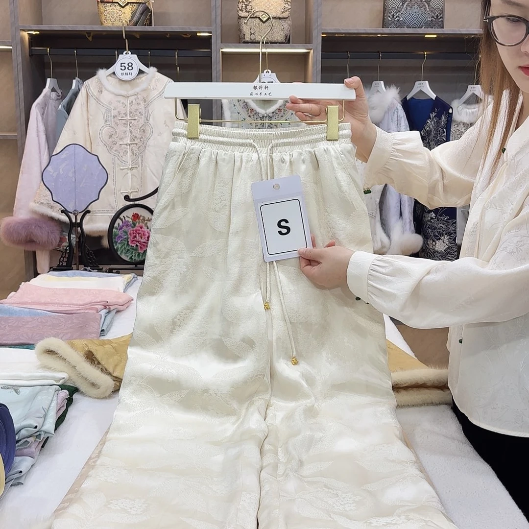 微***笑非遗传承人的精神风貌