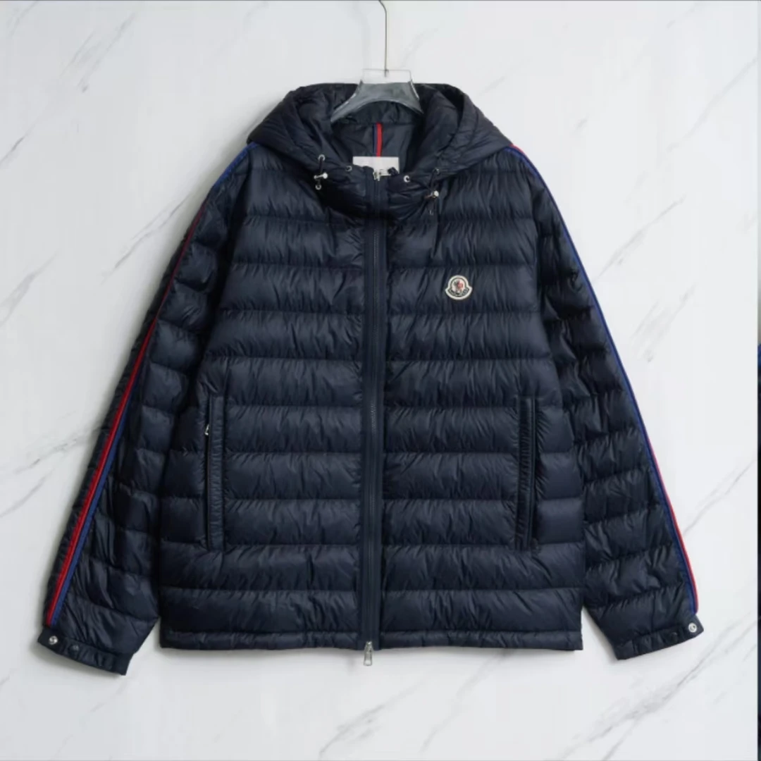 全新未使用 MONCLER Moncler盟可睐纯色连帽长袖羽绒服男女同款