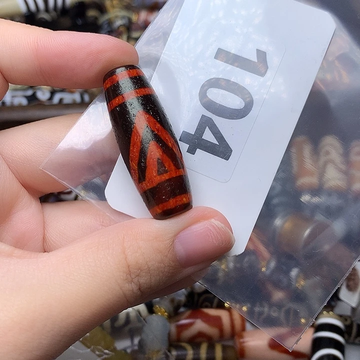 未镶嵌发一个玛瑙/玉髓