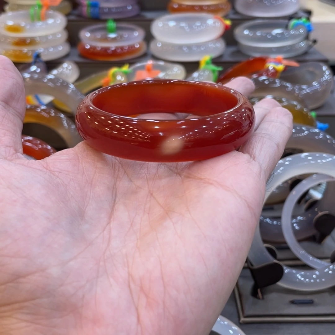 玛瑙/玉髓手镯未镶嵌