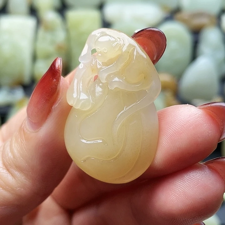 和田玉（糖玉）未镶嵌颈饰