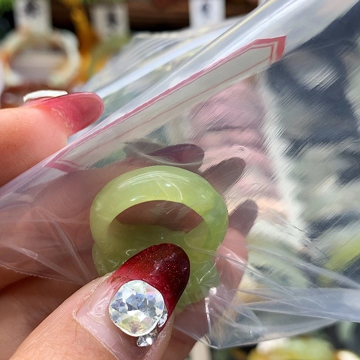 蛇纹石玉手镯未镶嵌卷****